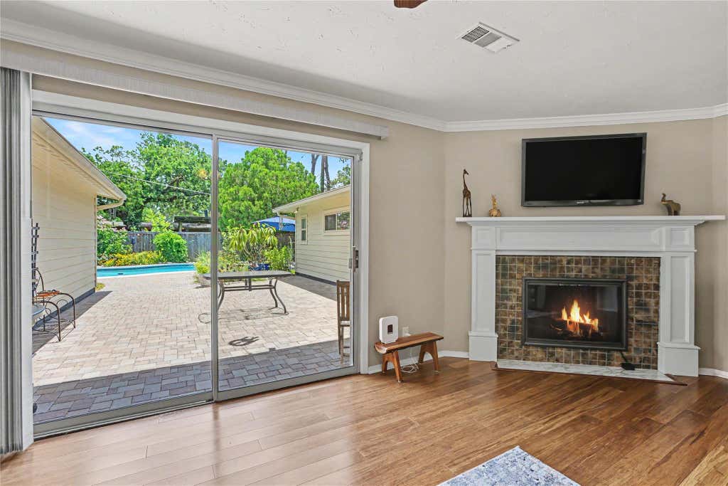 Photo of 1754 Nocturne Lane, Houston, TX 77043 (MLS # 95211306)