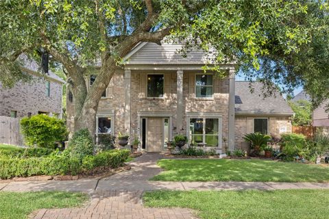Photo of 4134 Lakepointe Forest Drive, Seabrook, TX 77586 (MLS # 45454018)