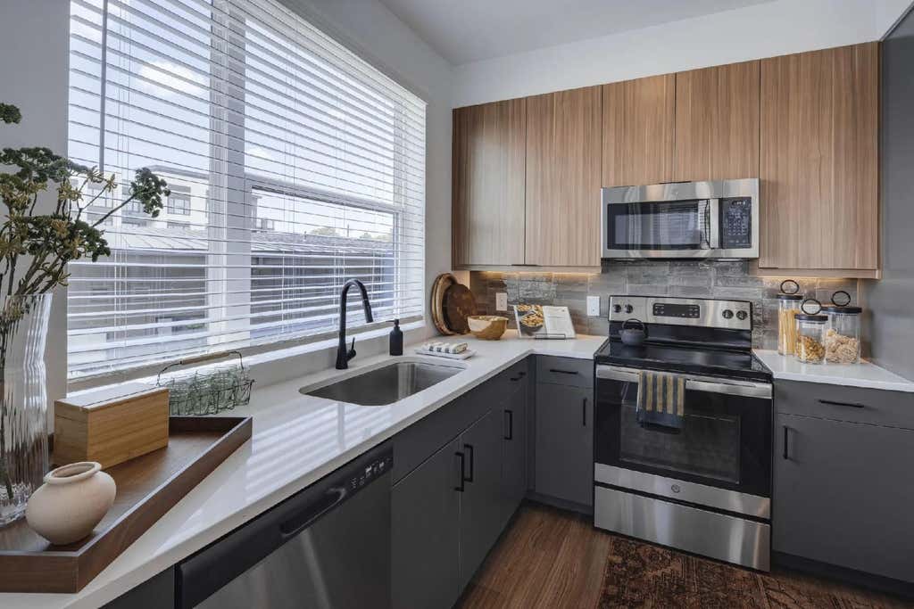 Photo of 10421 Deerwood Road #1305, Houston, TX 77042 (MLS # 38809070)