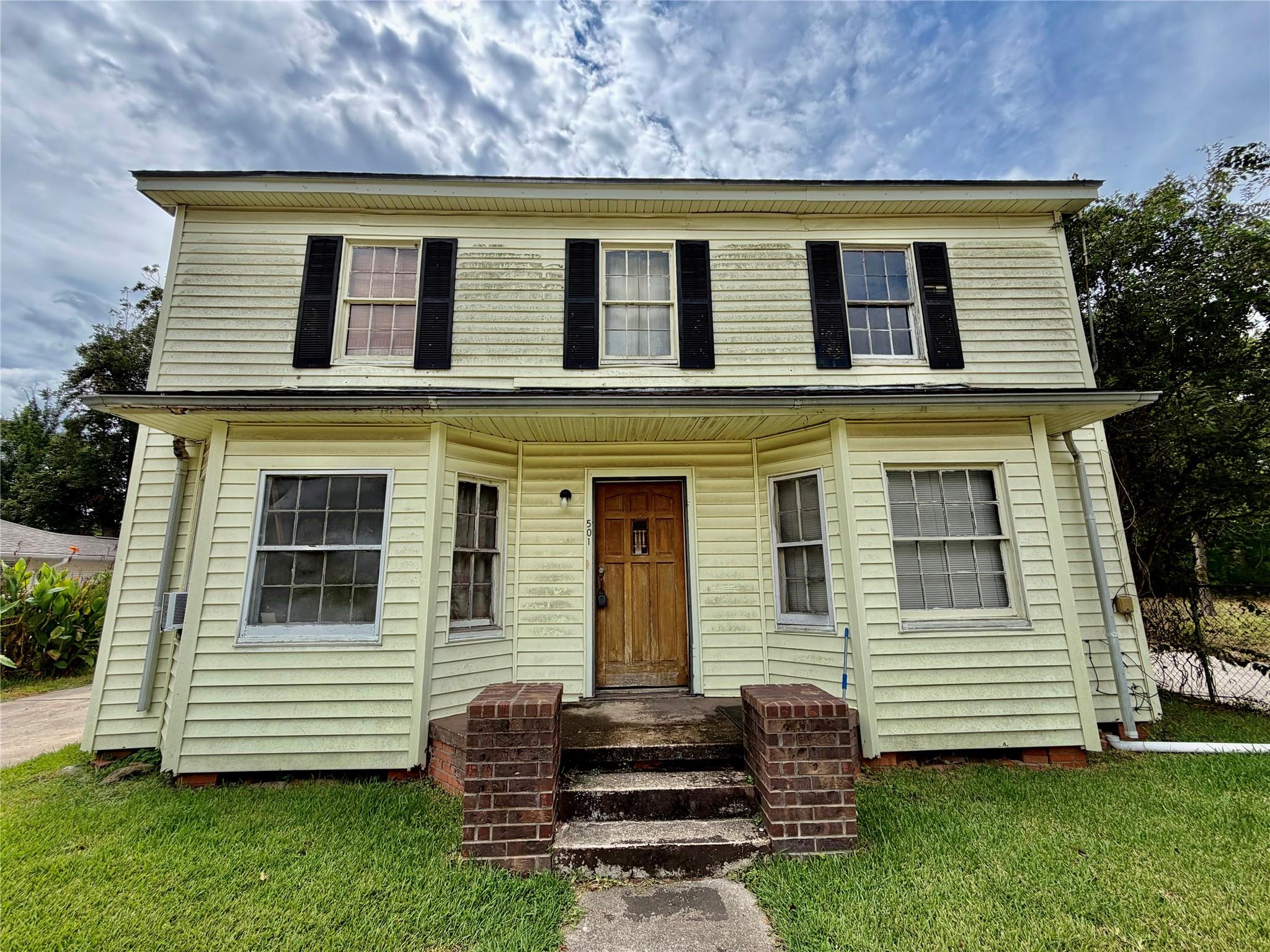 501 Avenue I Avenue