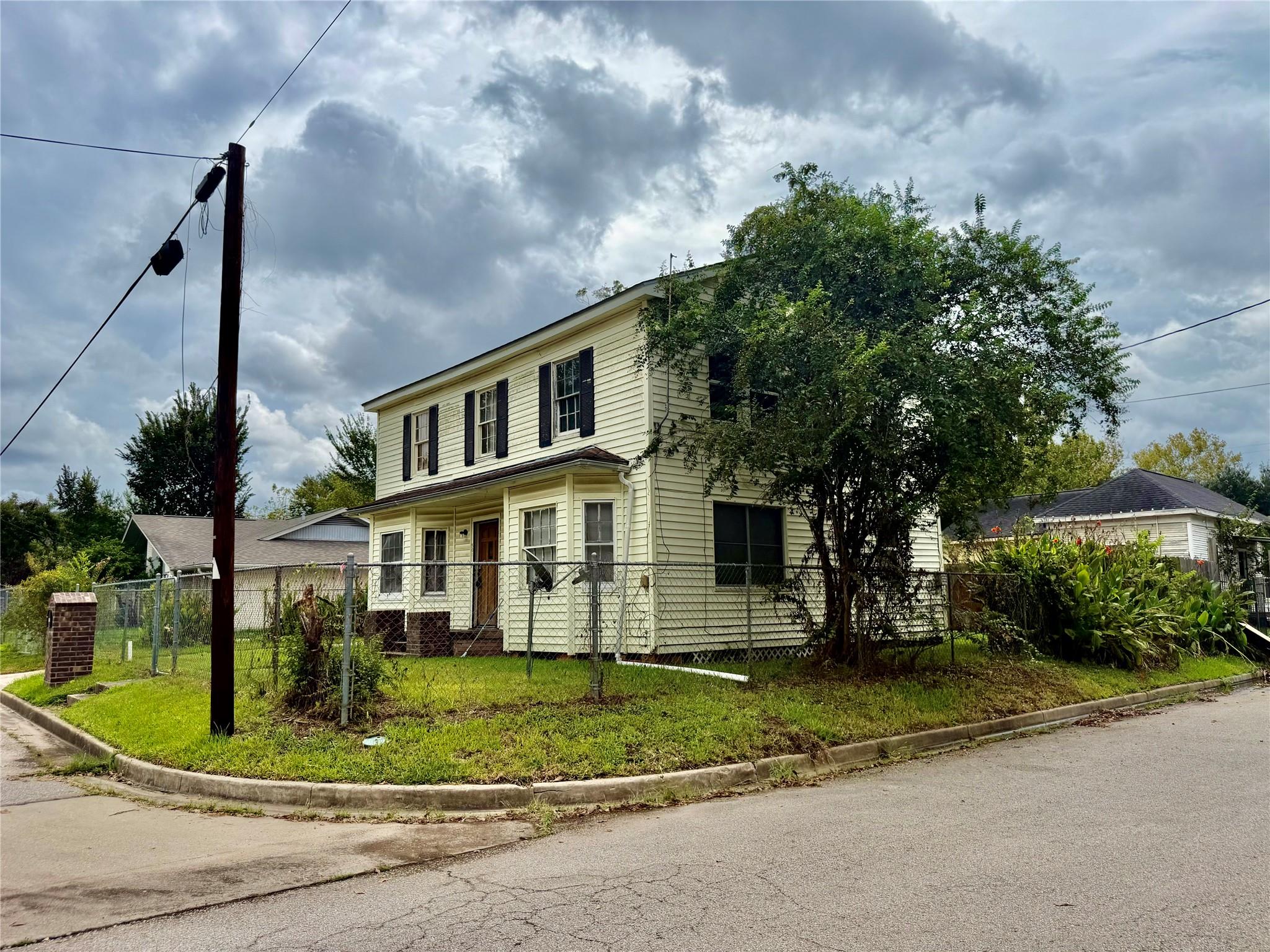 501 Avenue I Avenue
