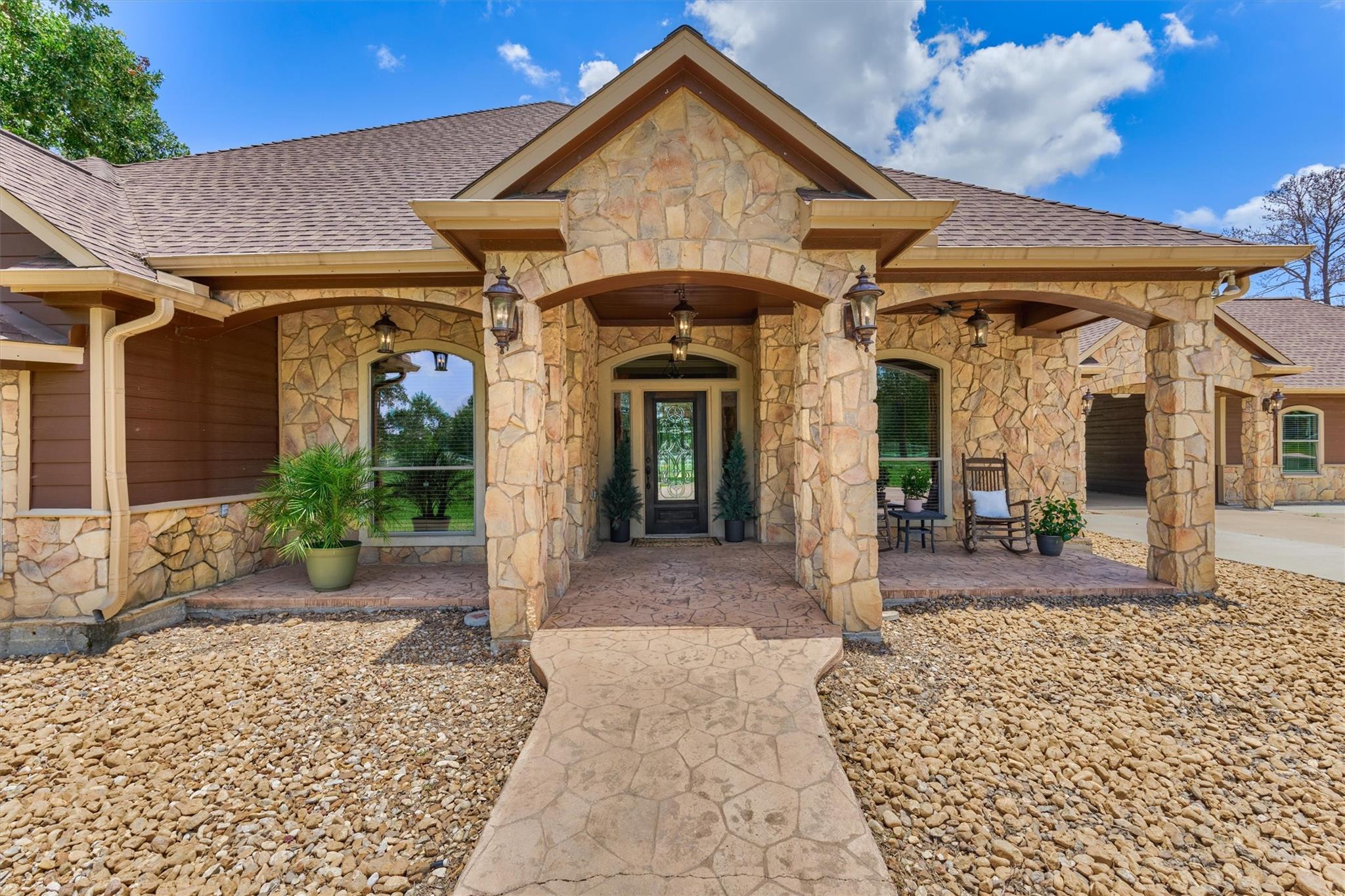 420 Ruel Road