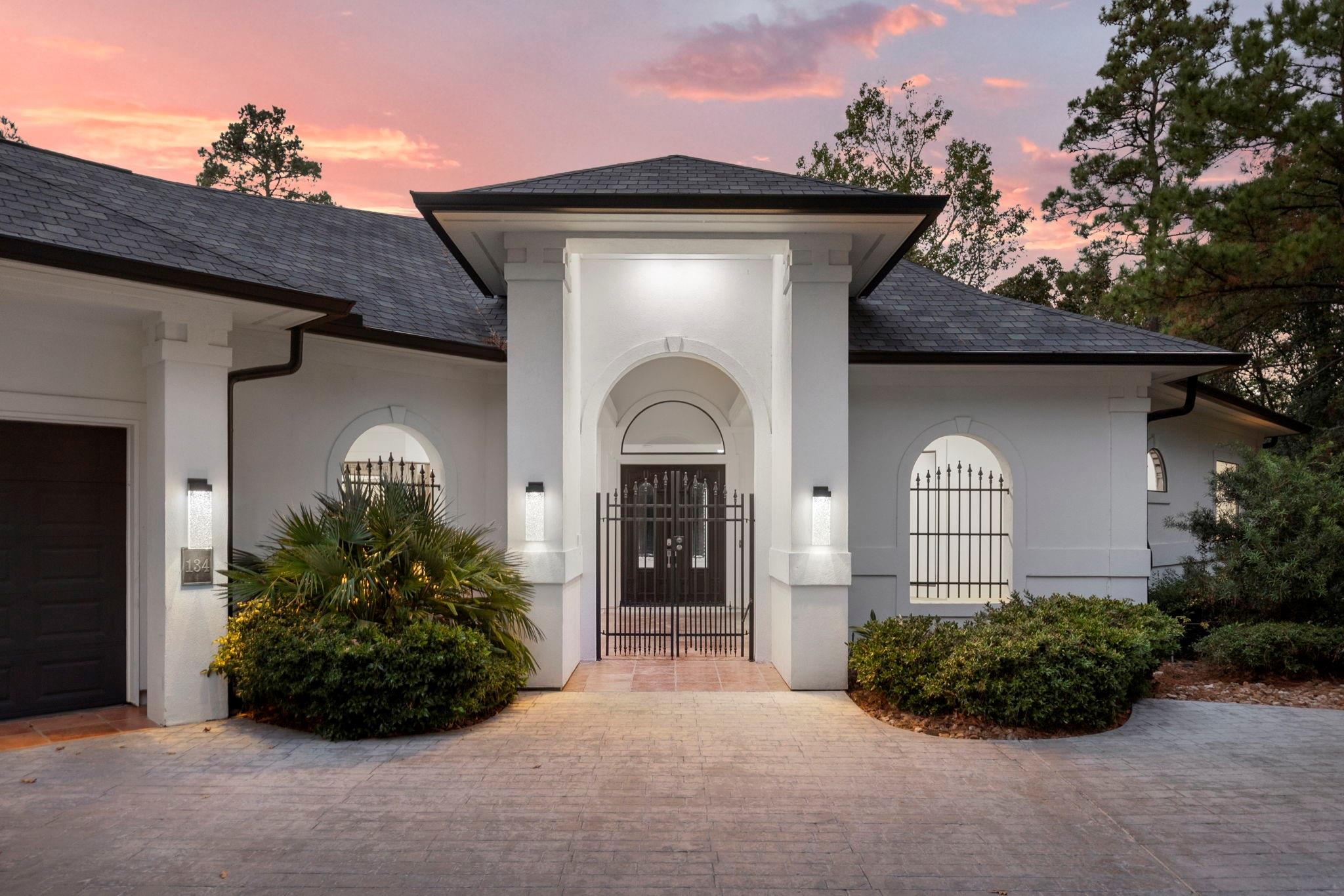 134 Trinity Oaks Court