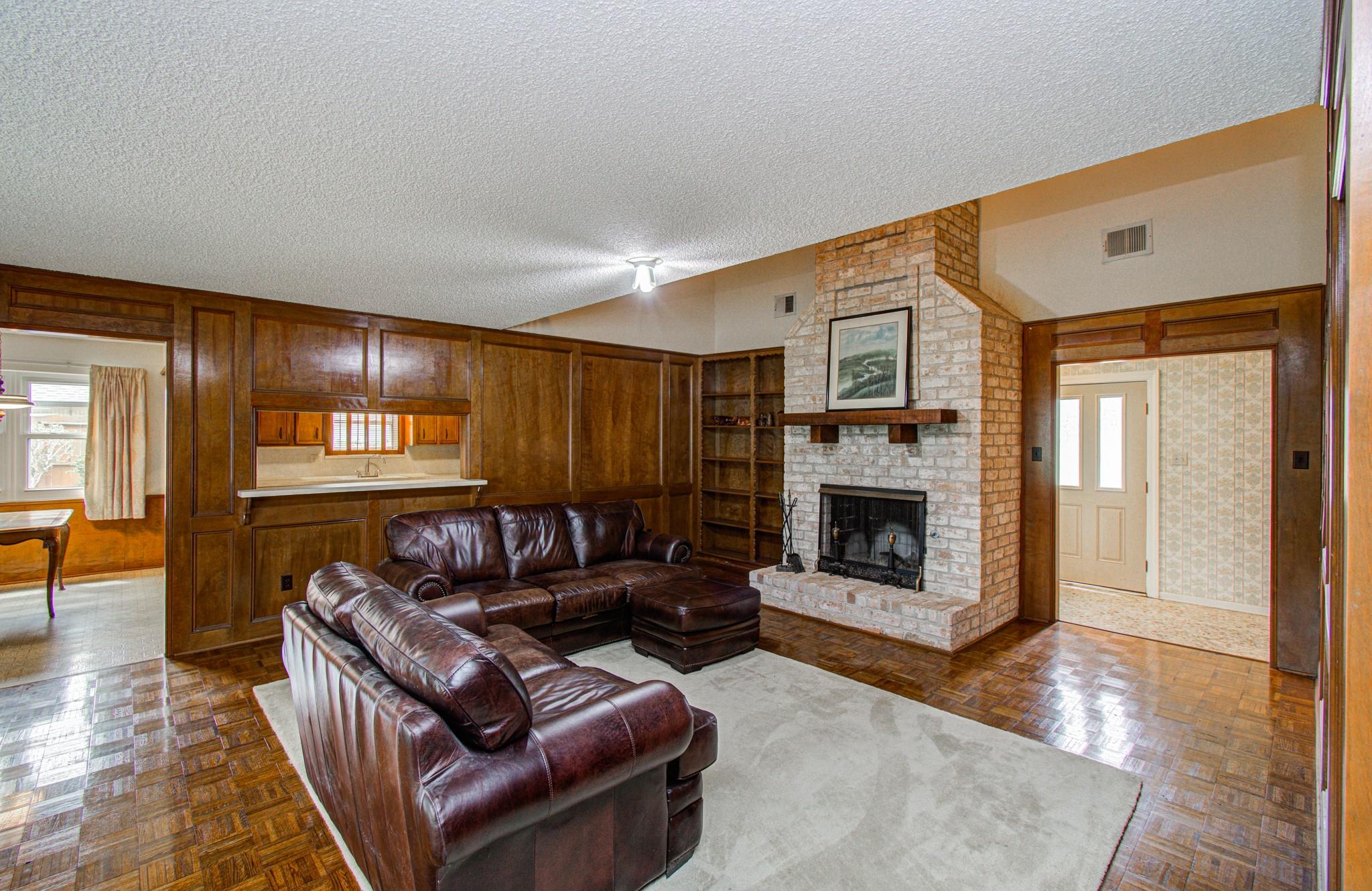 15413 Chichester Lane