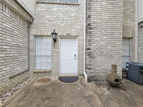 Photo of 3800 Tanglewilde Street #605, Houston, TX 77063 (MLS # 2992293)