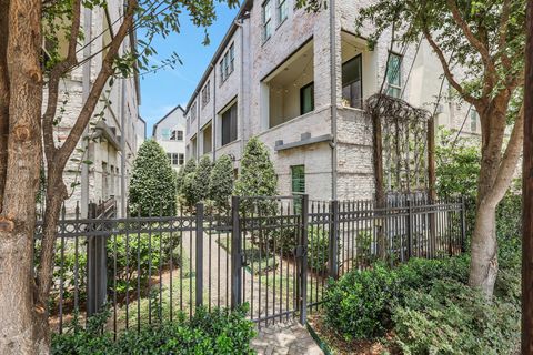 Photo of 4045 Leeland Street, Houston, TX 77023 (MLS # 66004526)