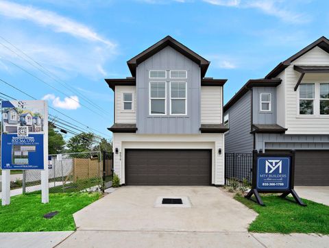 Photo of 8672 Easthaven Boulevard, Houston, TX 77075 (MLS # 93336981)