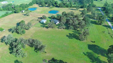 Photo of 12 Harding Road, Huntsville, TX 77340 (MLS # 73592127)