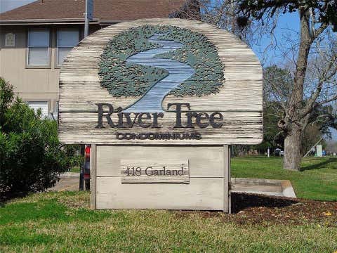 Photo of 418 Garland Drive #244, Lake Jackson, TX 77566 (MLS # 69796168)