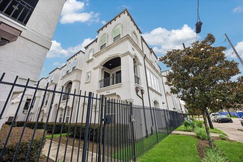 Photo of 2710 Freund Street, Houston, TX 77003 (MLS # 68732395)