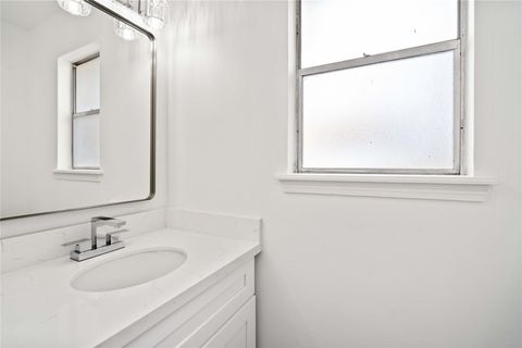 Tiny photo for 6719 Brittany Park Lane, Houston, TX 77066 (MLS # 77529654)