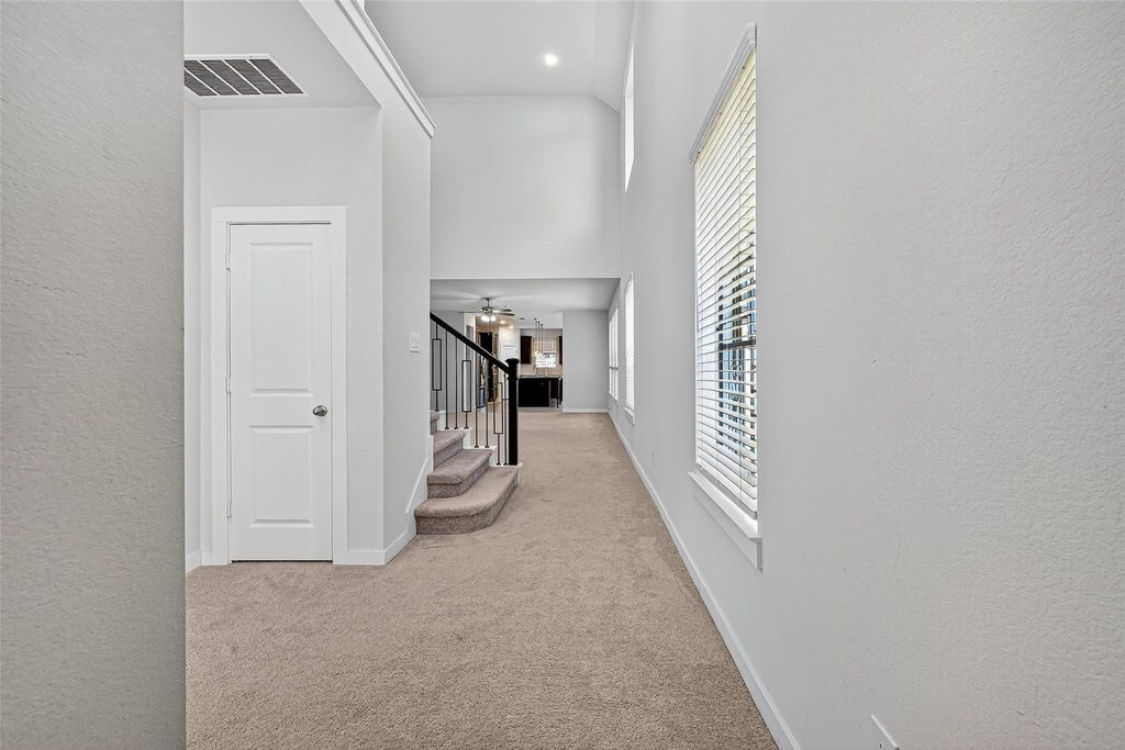 Photo of 5018 Chestnut Orchard Drive, Houston, TX 77066 (MLS # 92007251)