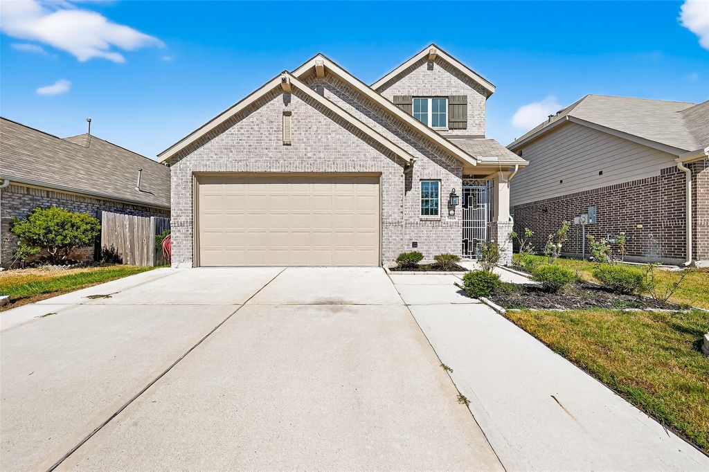 Photo of 5018 Chestnut Orchard Drive, Houston, TX 77066 (MLS # 92007251)