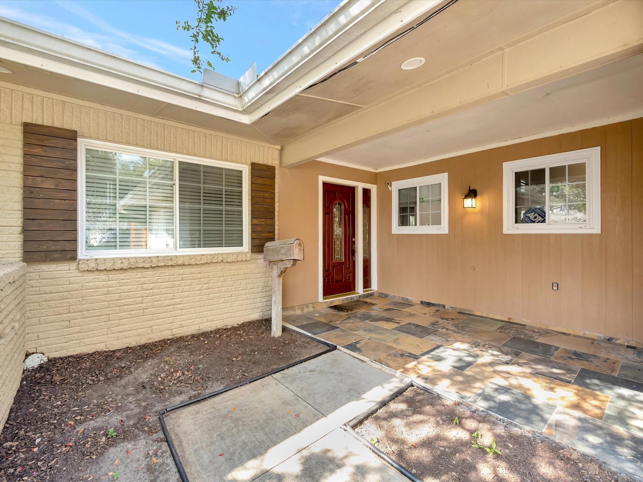 1615 Redway Lane