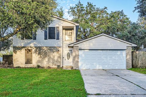 Photo of 401 Summer Place Court, League City, TX 77573 (MLS # 92926842)