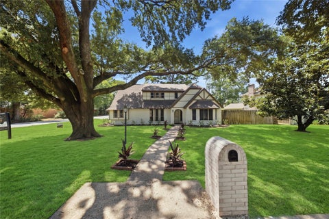 Photo of 13903 Charlynn Oaks Dr DR, Houston, TX 77070 (MLS # 48417142)