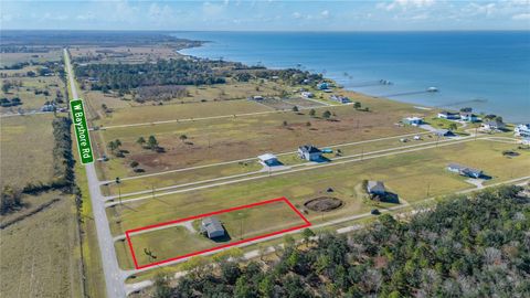 4423 W Bayshore Road Anahuac TX 77514