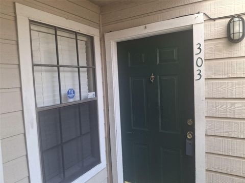 Photo of 12660 Ashford Point Drive #303, Houston, TX 77082 (MLS # 62927357)