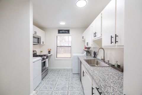 Tiny photo for 4901 Richfield Lane, Houston, TX 77048 (MLS # 66046822)