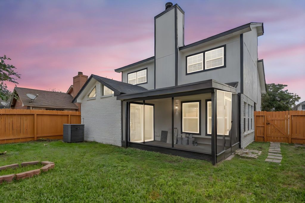 Photo of 12426 N Rachlin Circle, Houston, TX 77071 (MLS # 10731305)