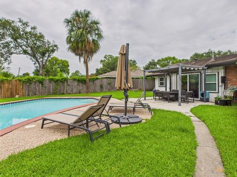 Tiny photo for 9202 Bintliff Drive, Houston, TX 77074 (MLS # 2741791)