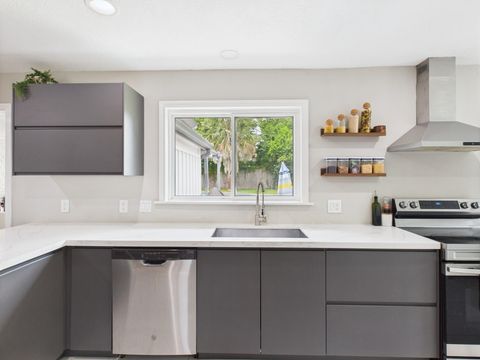 Tiny photo for 9202 Bintliff Drive, Houston, TX 77074 (MLS # 2741791)