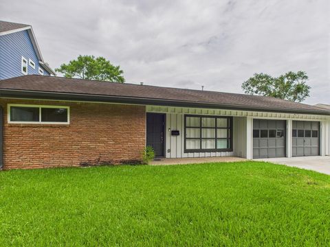 Tiny photo for 9202 Bintliff Drive, Houston, TX 77074 (MLS # 2741791)