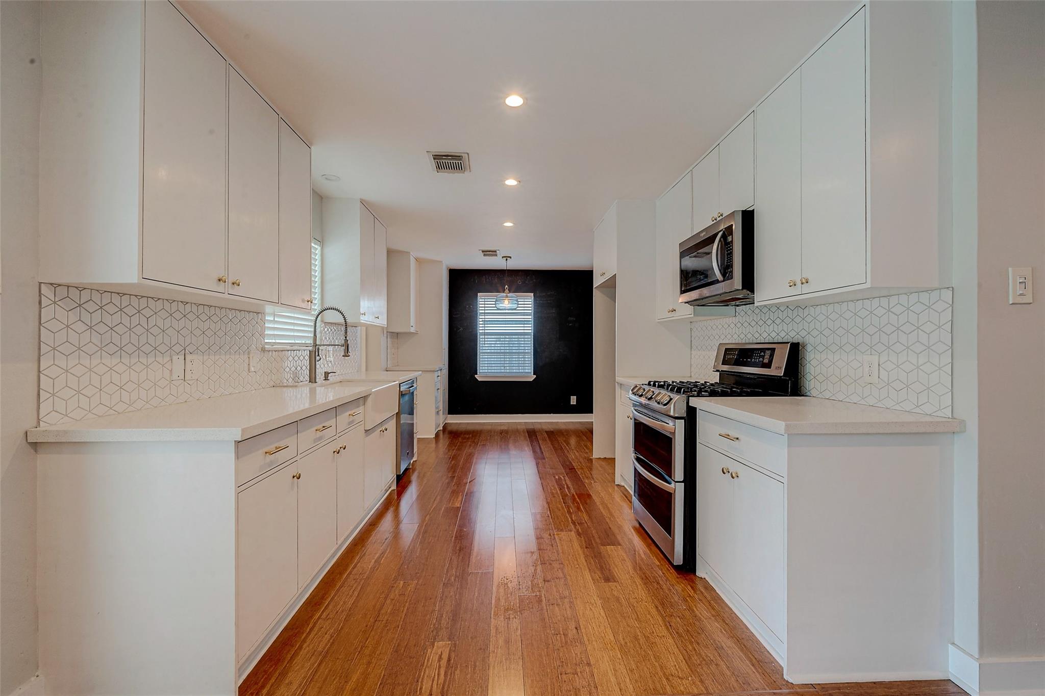 7231 Pine Grove Drive