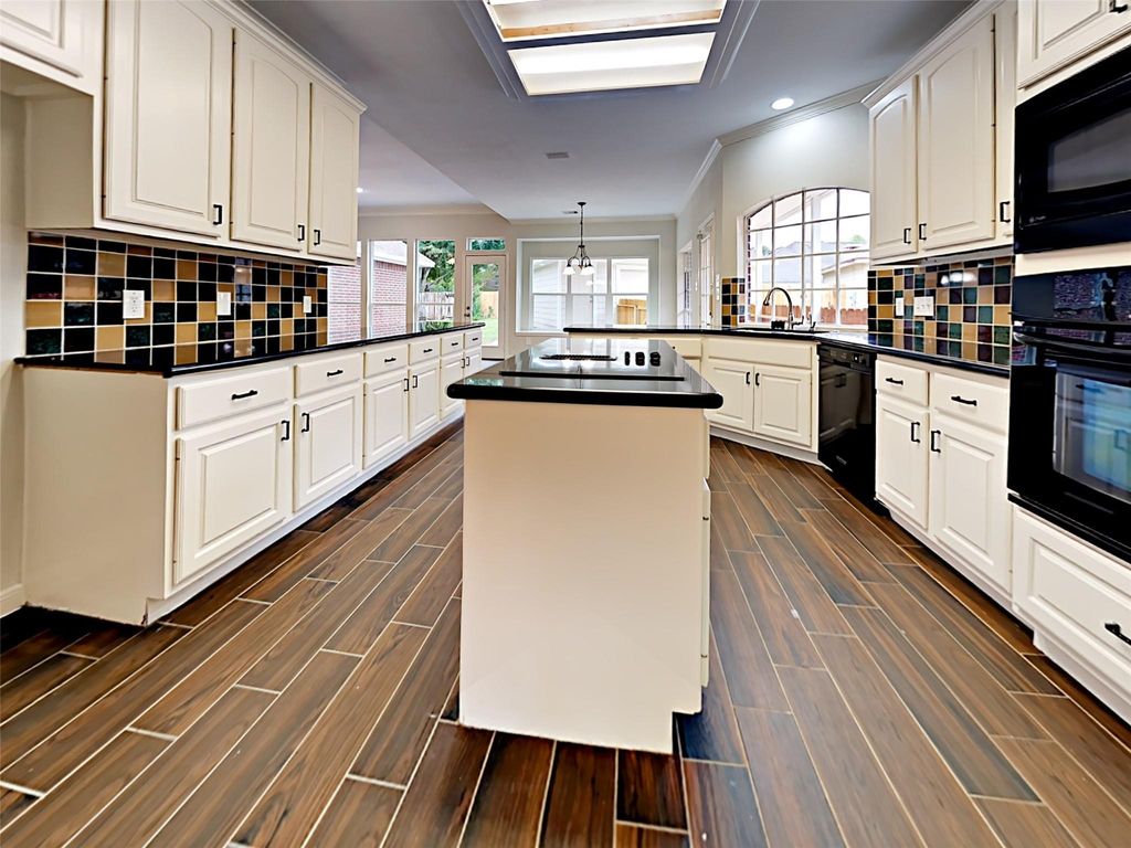 Photo of 3307 Clear Water Park Drive, Katy, TX 77450 (MLS # 9943688)