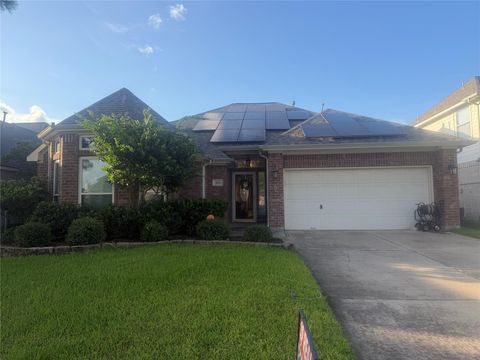Photo of 910 Allisa Street, Stafford, TX 77477 (MLS # 95733367)