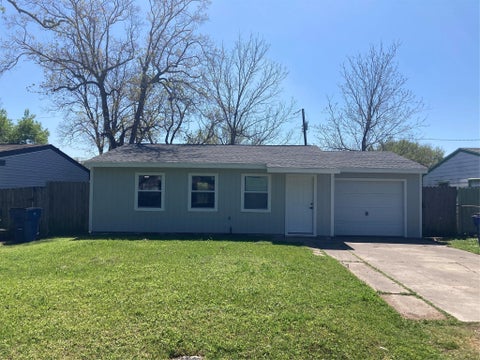 Photo of 2627 32nd Avenue N, Texas City, TX 77590 (MLS # 88682822)