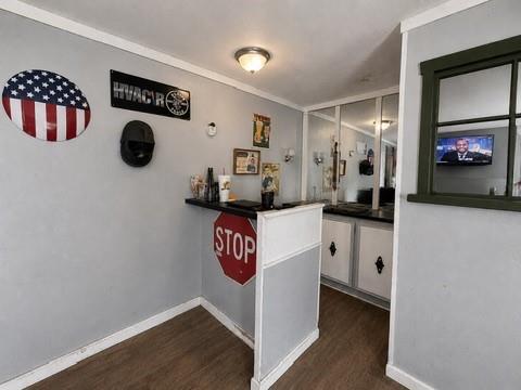 2535 Bastrop