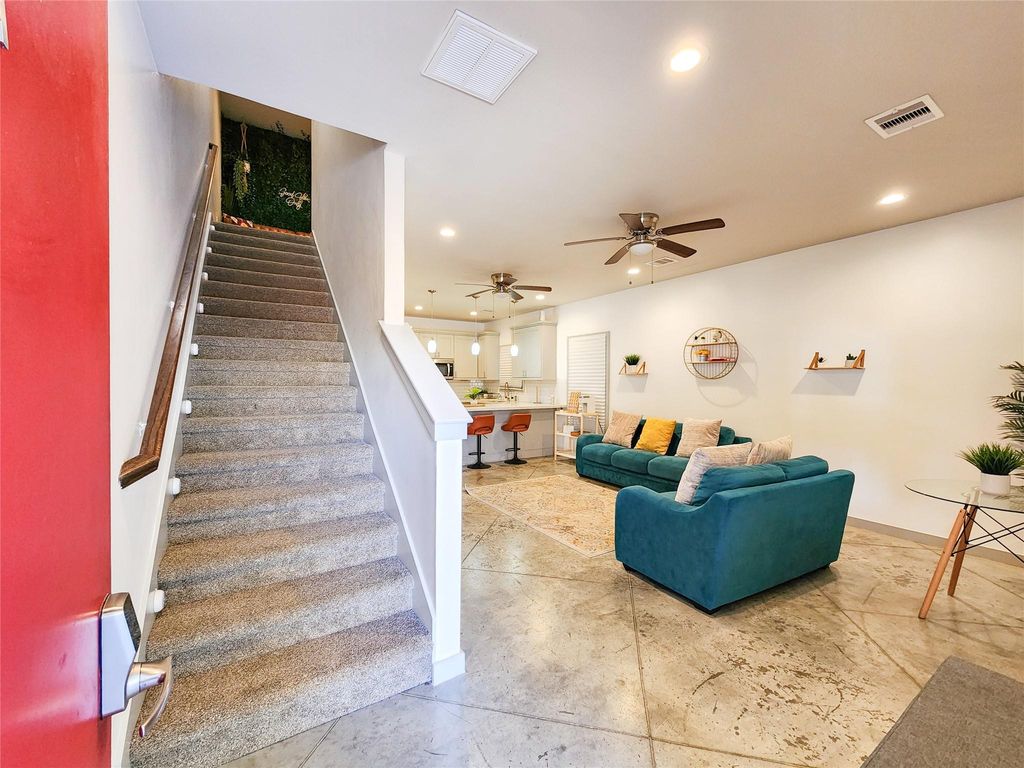 Photo of 5910 Shelburne Street #A/B, Houston, TX 77396 (MLS # 56607513)