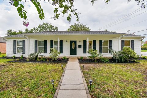 Photo of 4947 Cheena Drive, Houston, TX 77096 (MLS # 29002320)