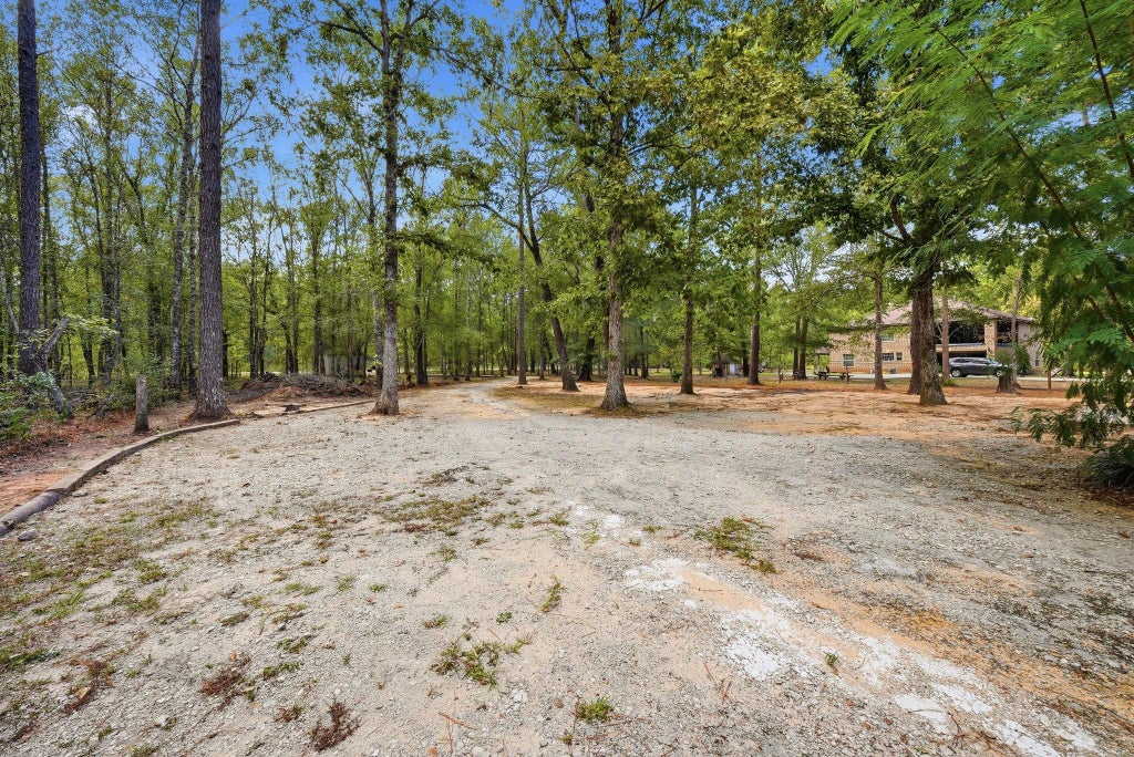 Photo of 430 Lee Rd, Cleveland, TX 77328 (MLS # 4927497)