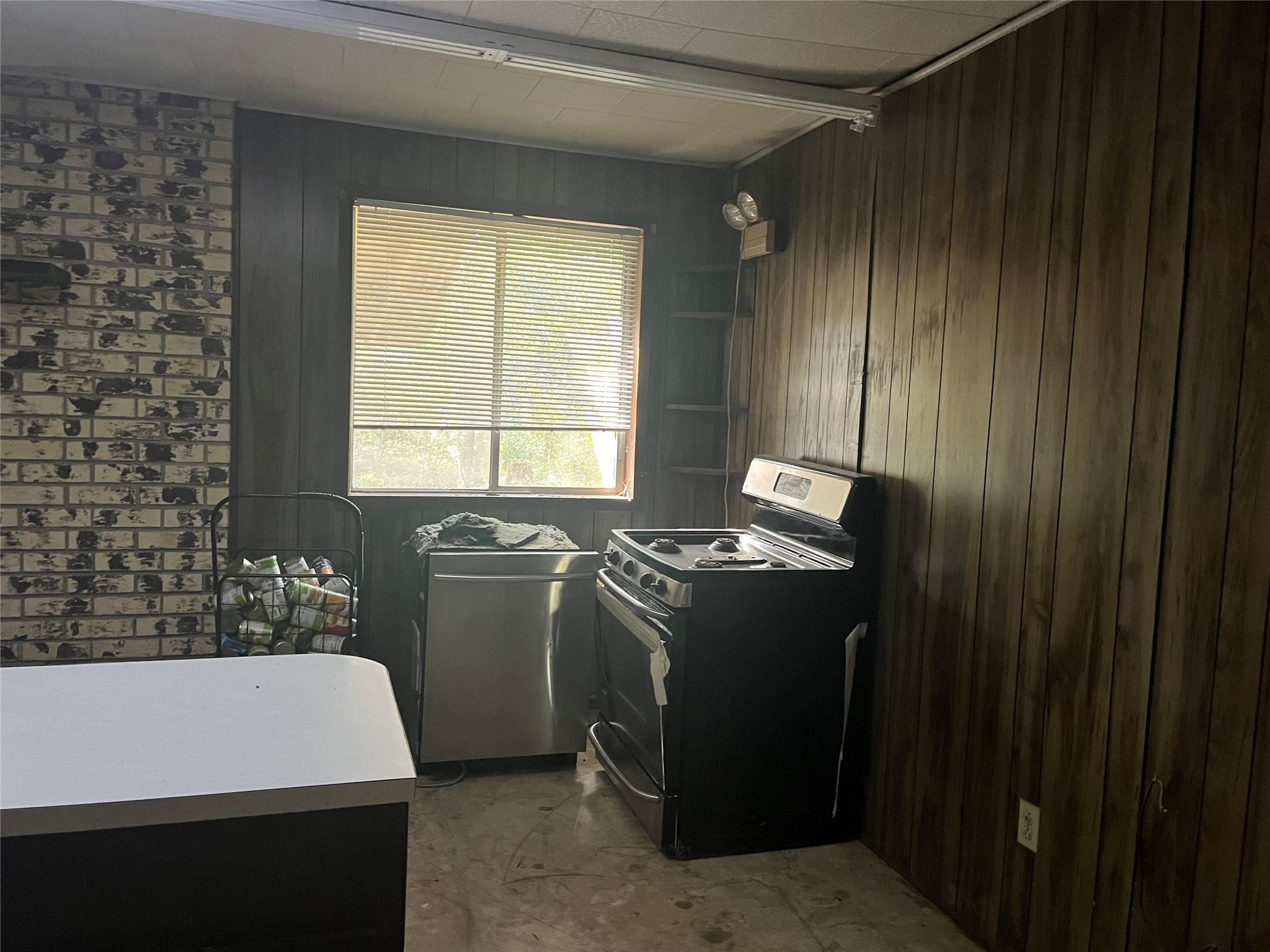 2495 Us Highway 190 E
