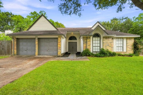 Photo of 1019 Margate Court, Pearland, TX 77584 (MLS # 77430140)