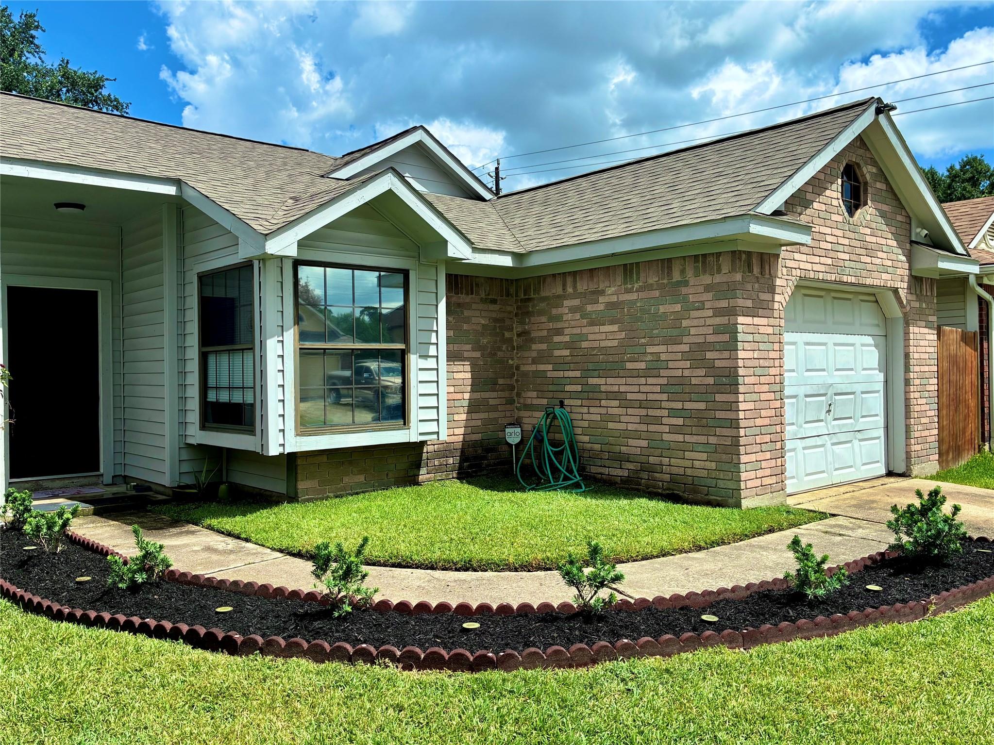 1106 Holbech Lane