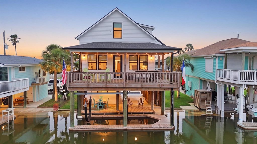 Photo of 16710 Cabeza De Vaca, Jamaica Beach, TX 77554 (MLS # 32653567)
