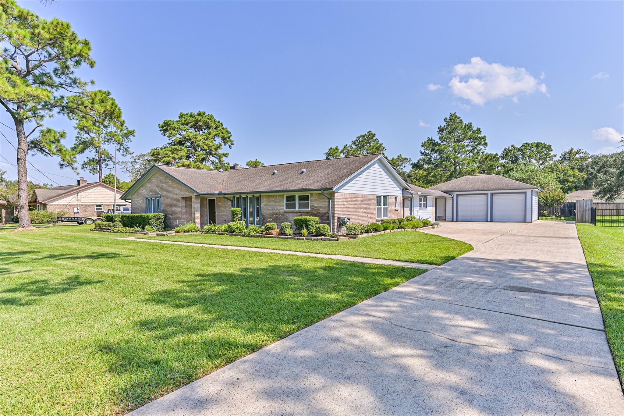 803 Greenbriar Avenue