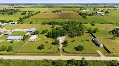 Photo of 9318 E Creek Bend Drive, Needville, TX 77461 (MLS # 86988555)