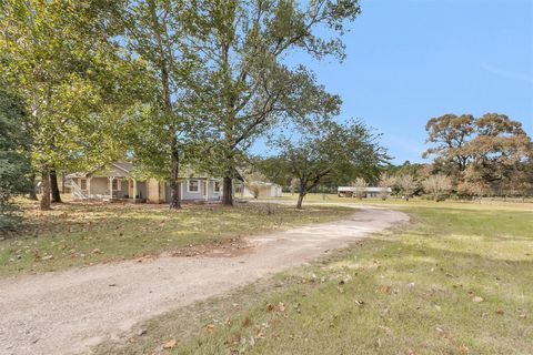 13585 Walker Road Willis TX 77378