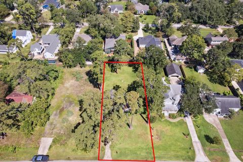 Photo of 312 W 32nd Street, Houston, TX 77018 (MLS # 36486149) Photo of 312 W 32nd Street, Houston, TX 77018 (MLS # 36486149)