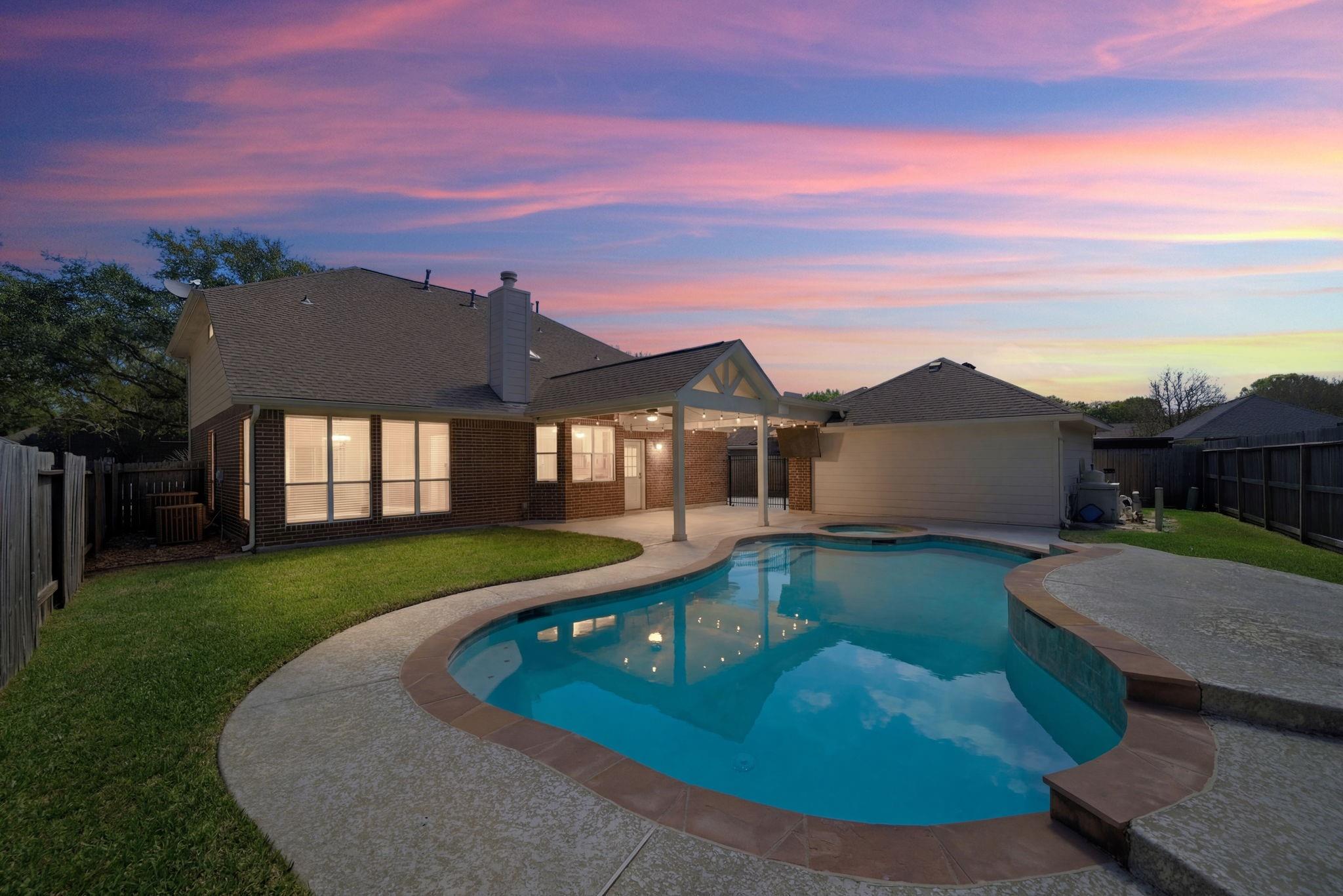 10711 N Belmont Court