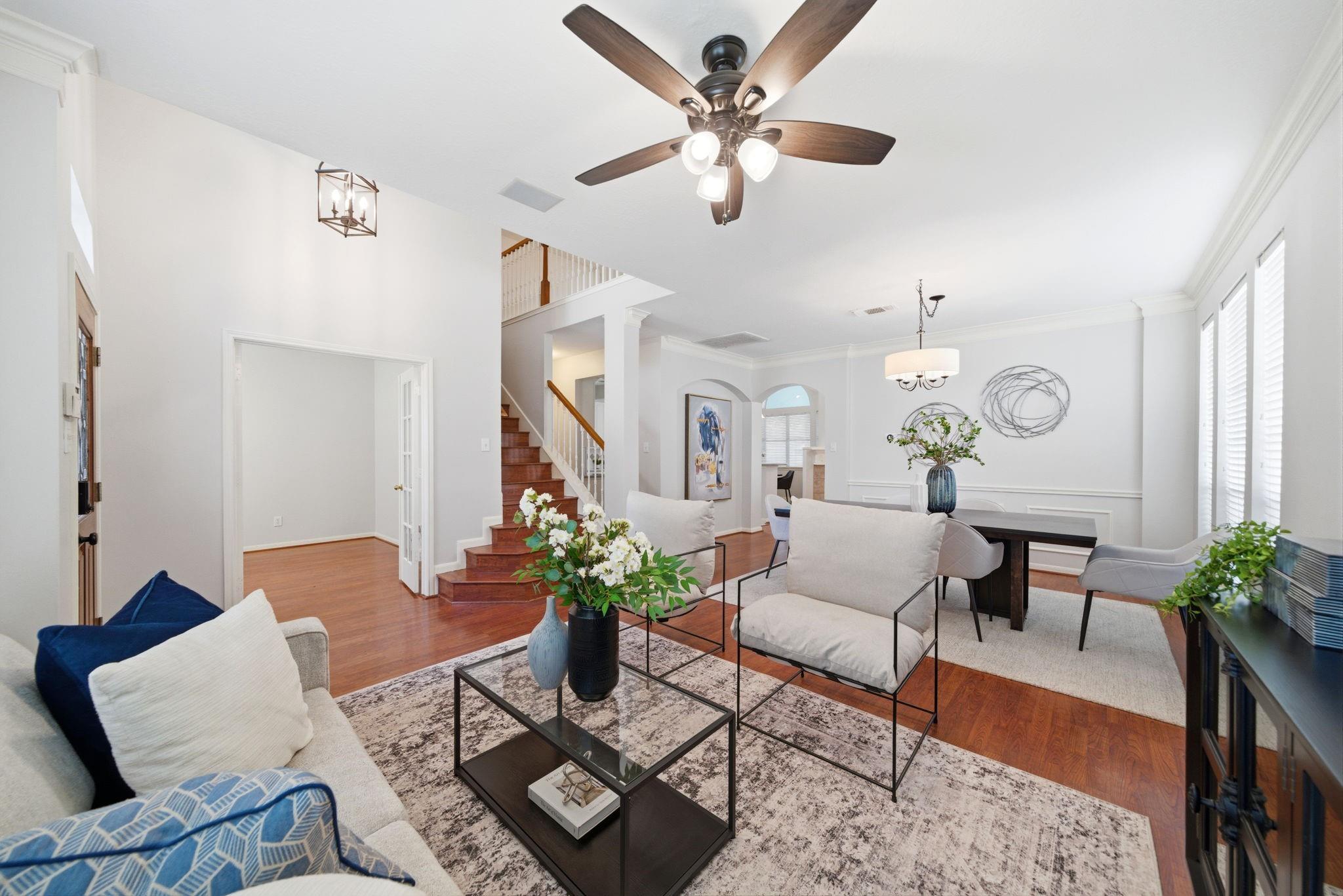 10711 N Belmont Court