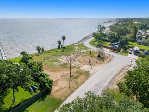 4215 Bayshore Bacliff TX 77518