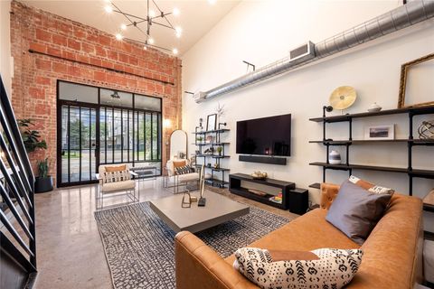 Photo of 1601 W Webster Street #7, Houston, TX 77019 (MLS # 61166399)