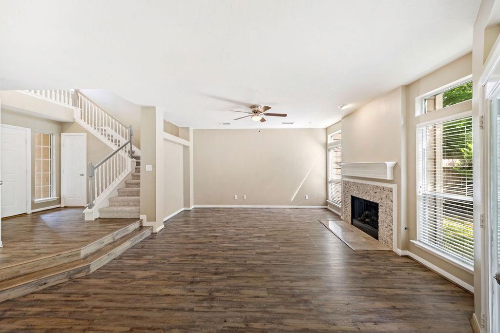 86 N Valley Oaks Circle