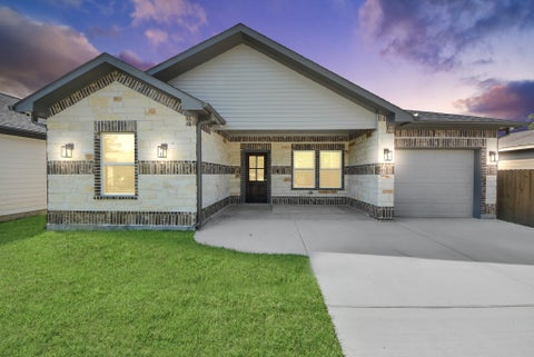 Photo of 604 Miriam Street, Baytown, TX 77520 (MLS # 2397894)