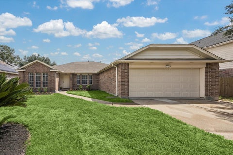 Homes For Sale - 6902 Creek Village Drive<br/> Harris County, Katy, TX 77449